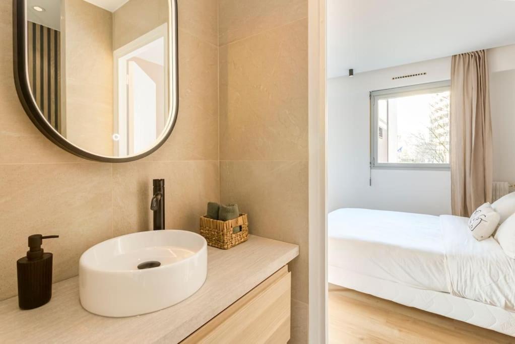 Luxurious 3 Min Walk From Eiffel Tower Apartment Paris Ngoại thất bức ảnh